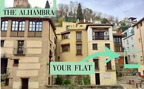 Japanese Style 9 Person Flat, Close To Alhambra